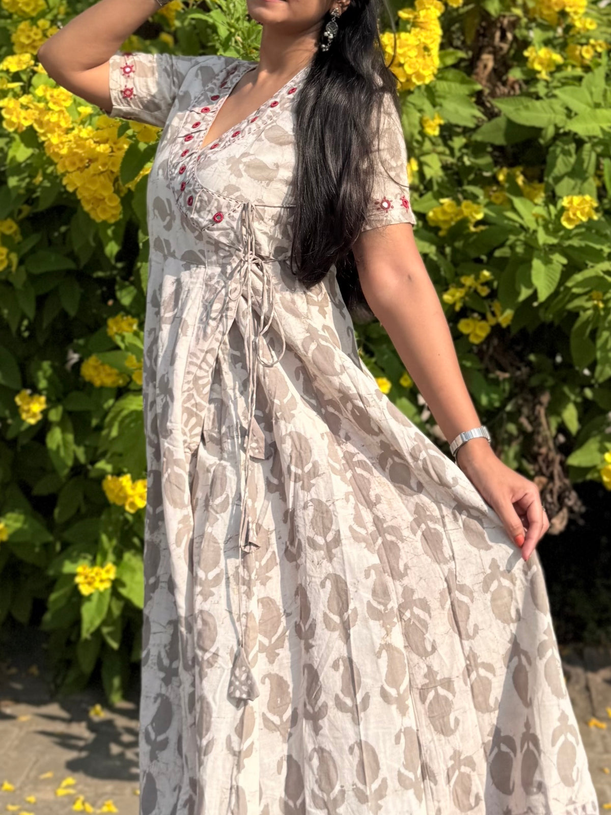 Grey Retro Angrakha
