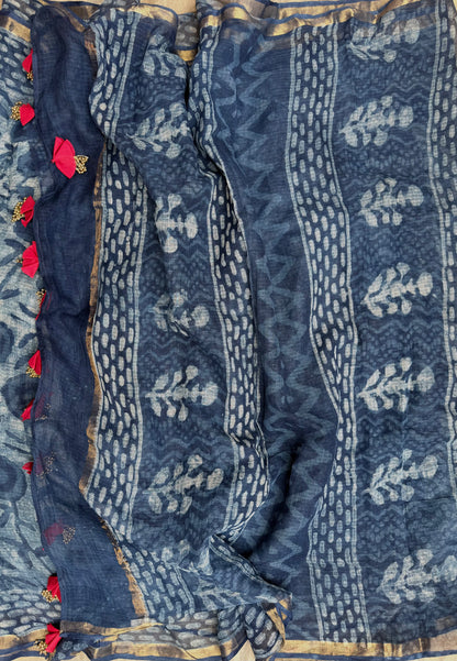 Dahlia Field Saree