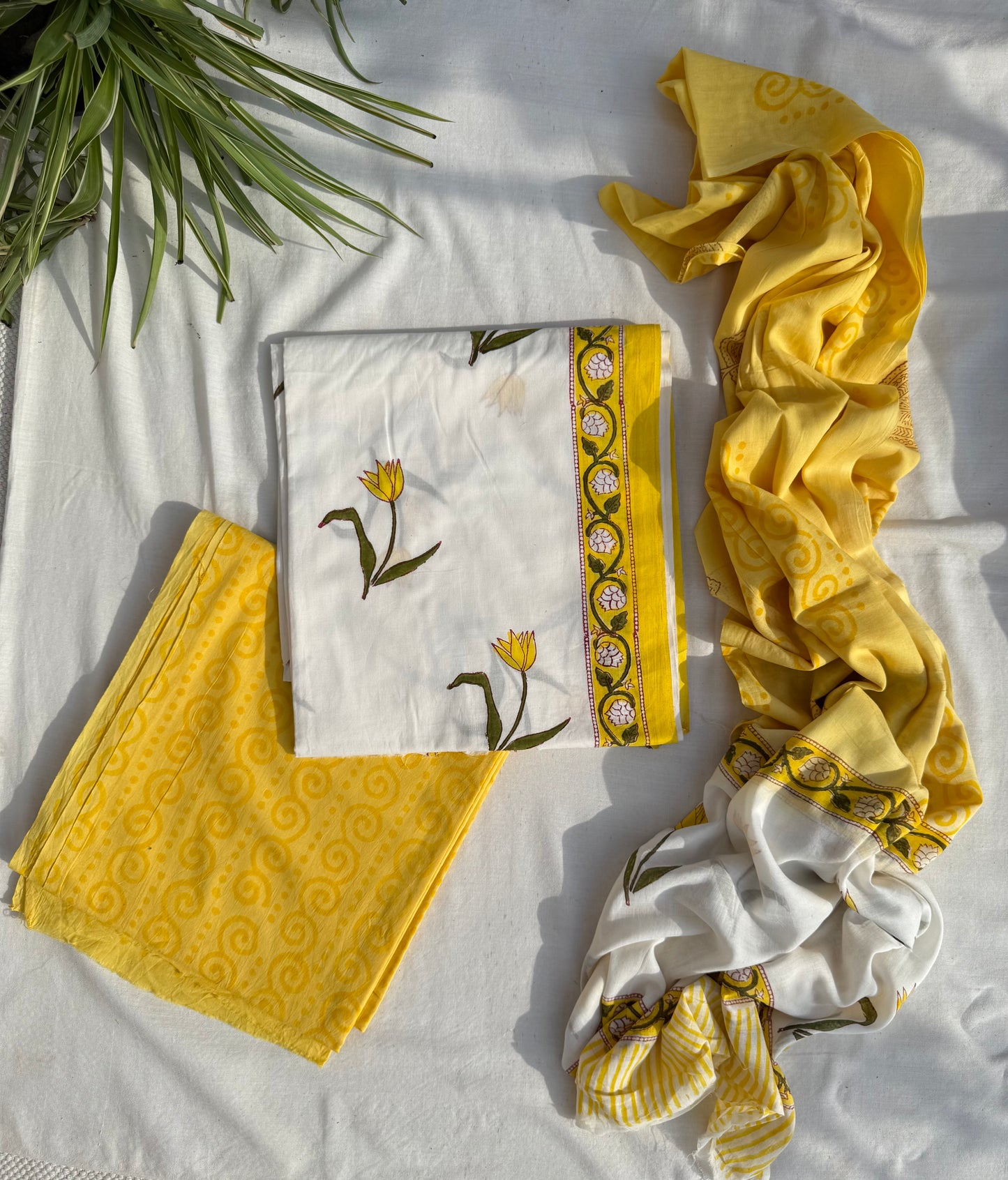 Sun Tulip Suit Set
