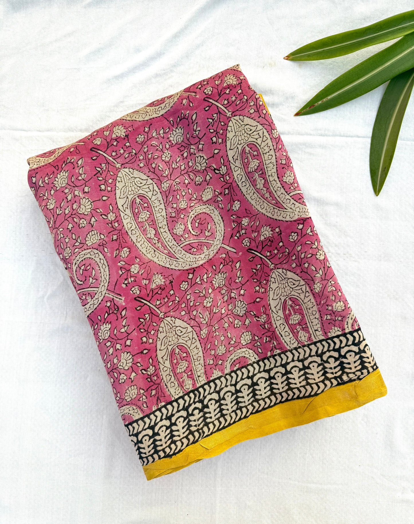Ruhani  Saree