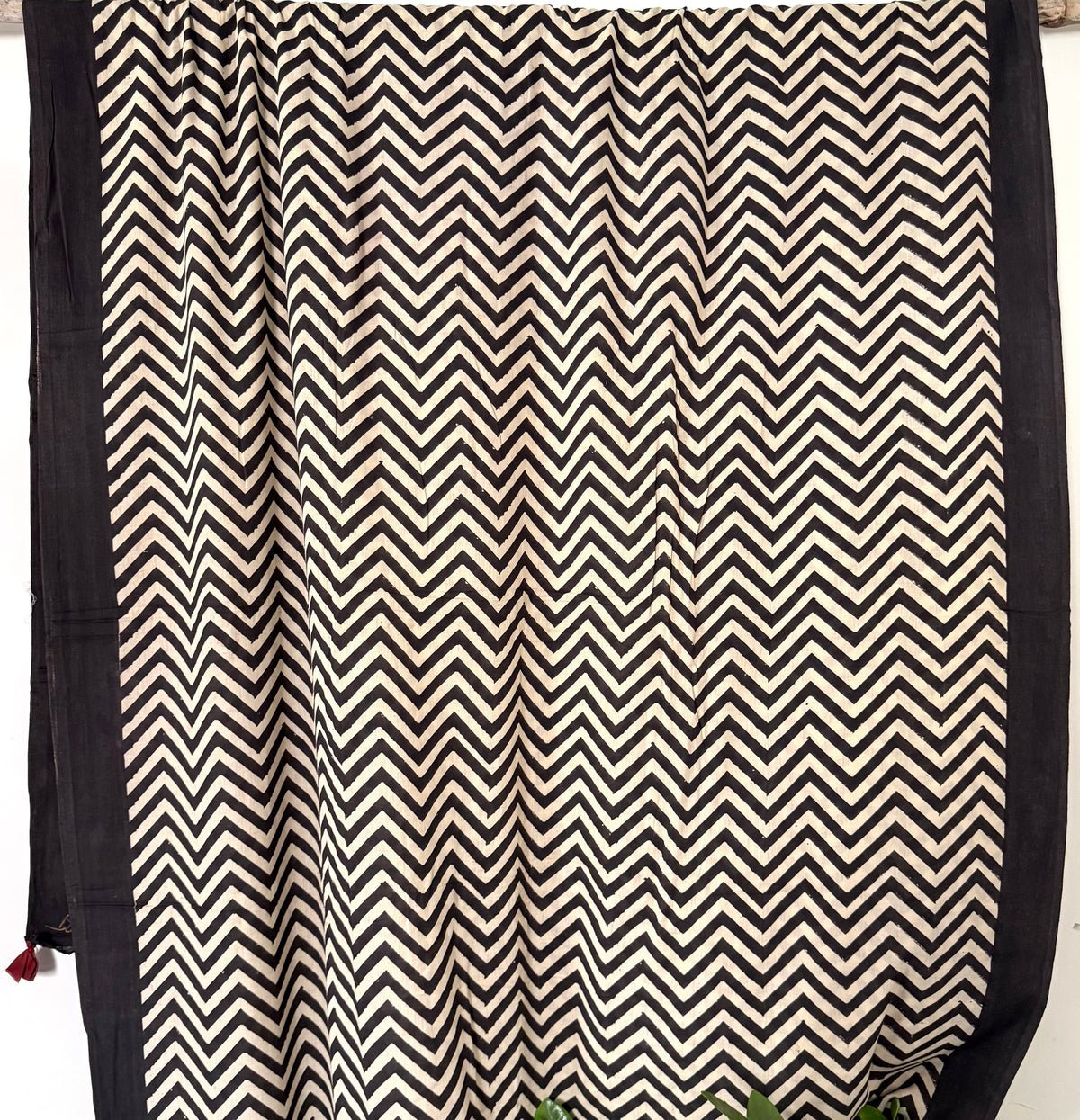 Retro Chevron Saree
