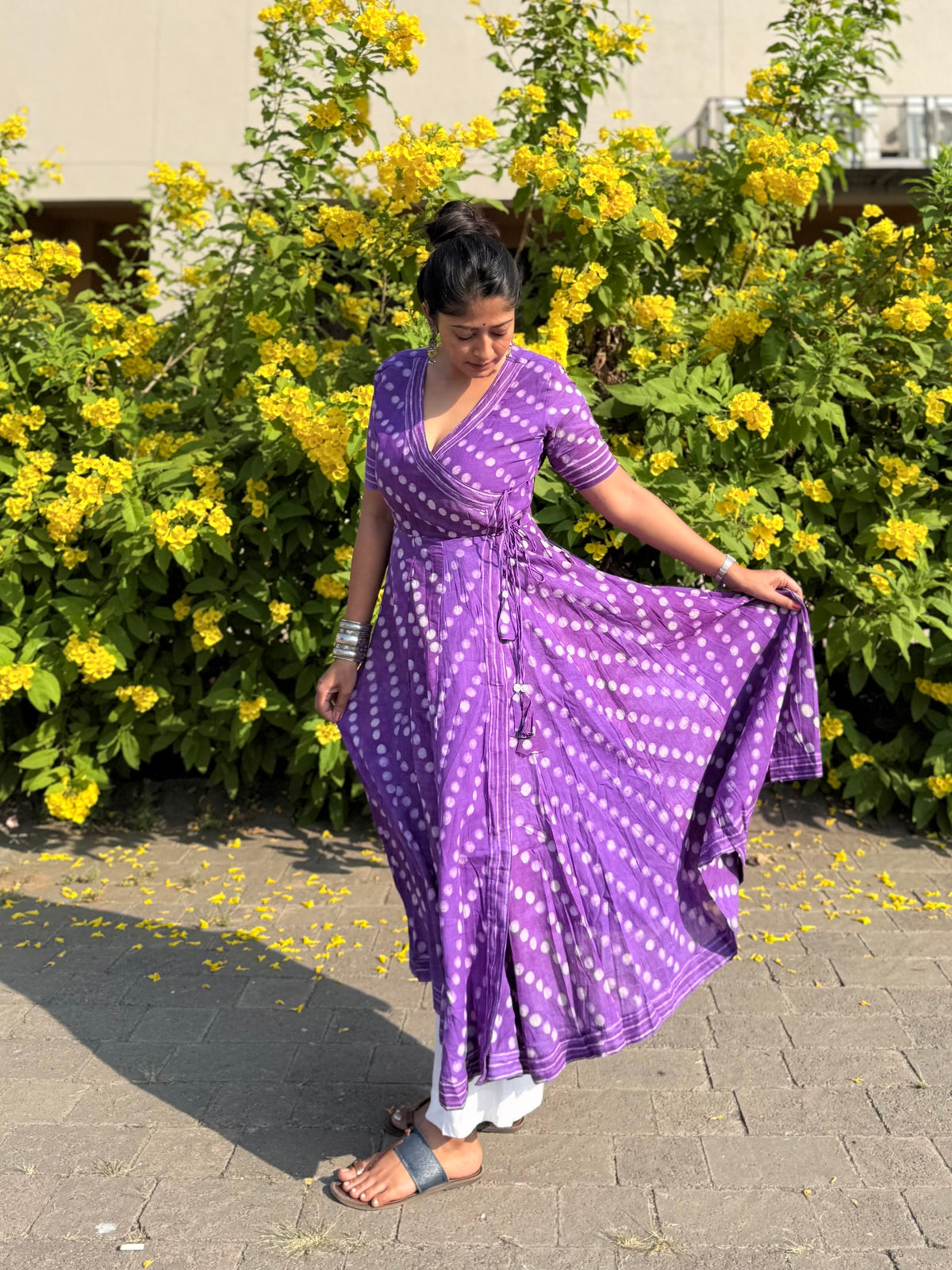 Iris Dot Angrakha