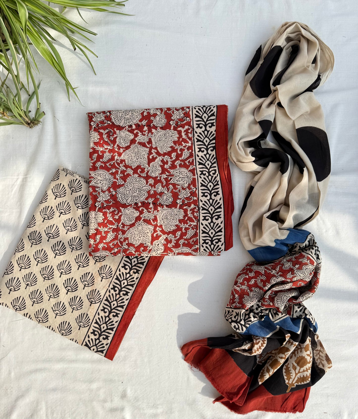 Ruby Flora Suit Set