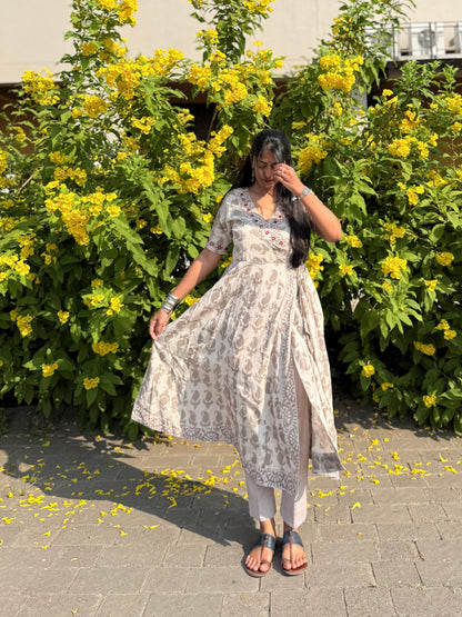 Grey Retro Angrakha